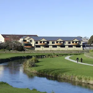 https://waterfront-motels.wellingtonnzhotels.com